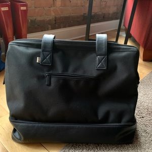 Beis Weekender Bag in Black